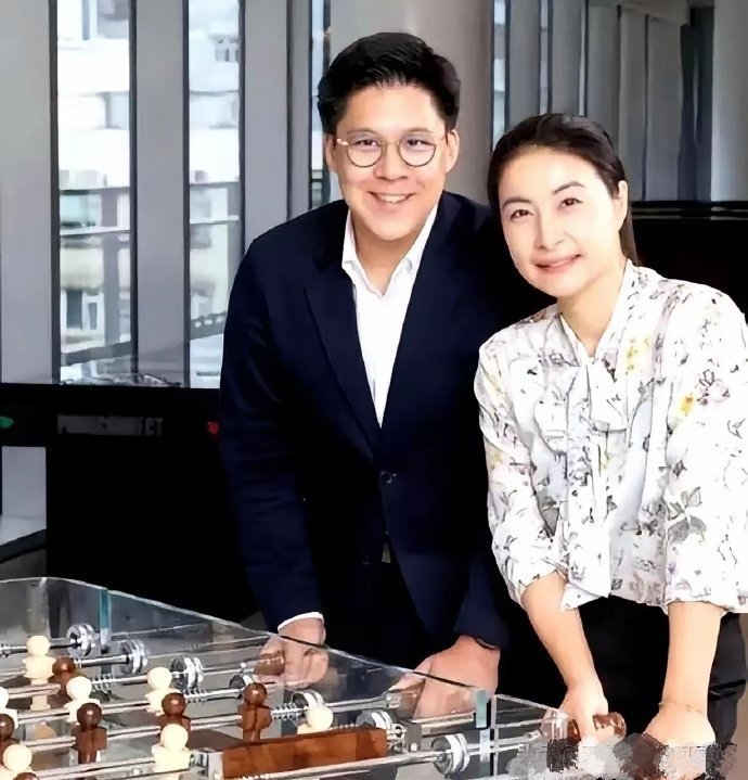 郭晶晶的三个孩子，真是应了那句老话，儿子像妈，女儿随爸​​​​