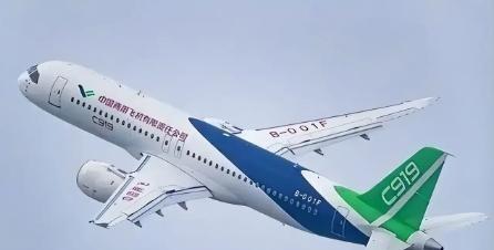 波音和空客算是彻底看傻了眼：原以为只要欧美适航证不发，中国大飞机怎么也飞不出国门