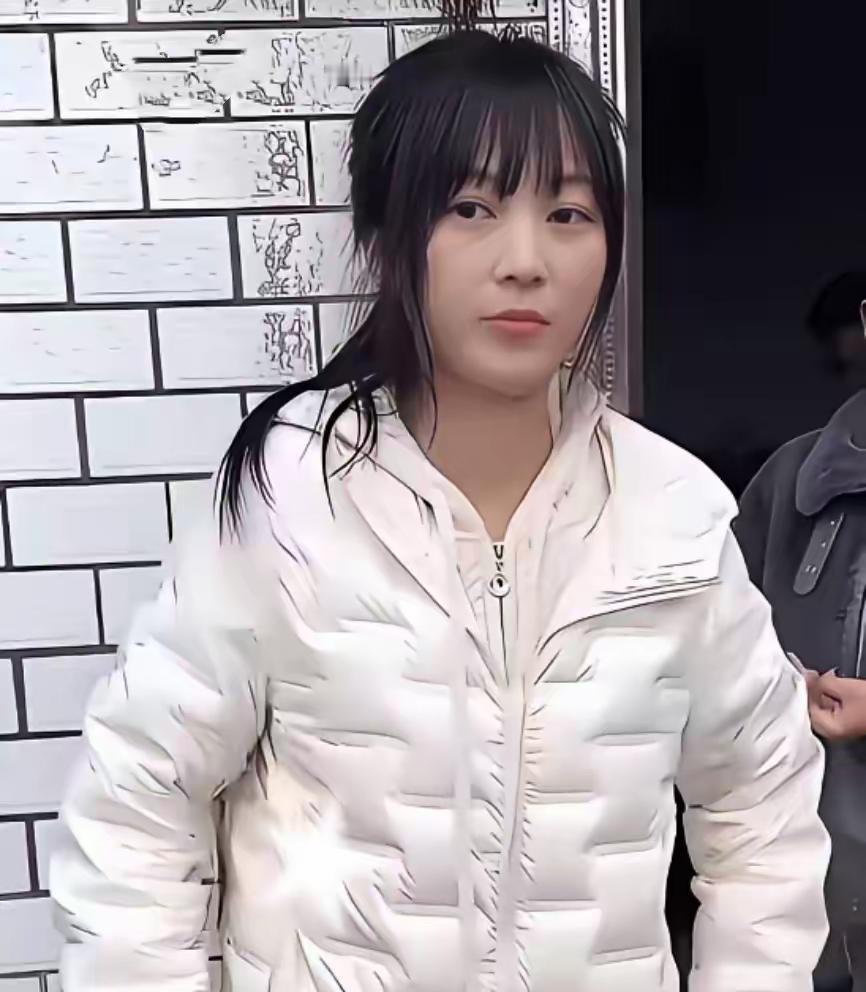 重庆合川“杀猪女孩”爆火3个月，官媒曝呆呆妹真实现状，打了多少人的脸呆呆妹，