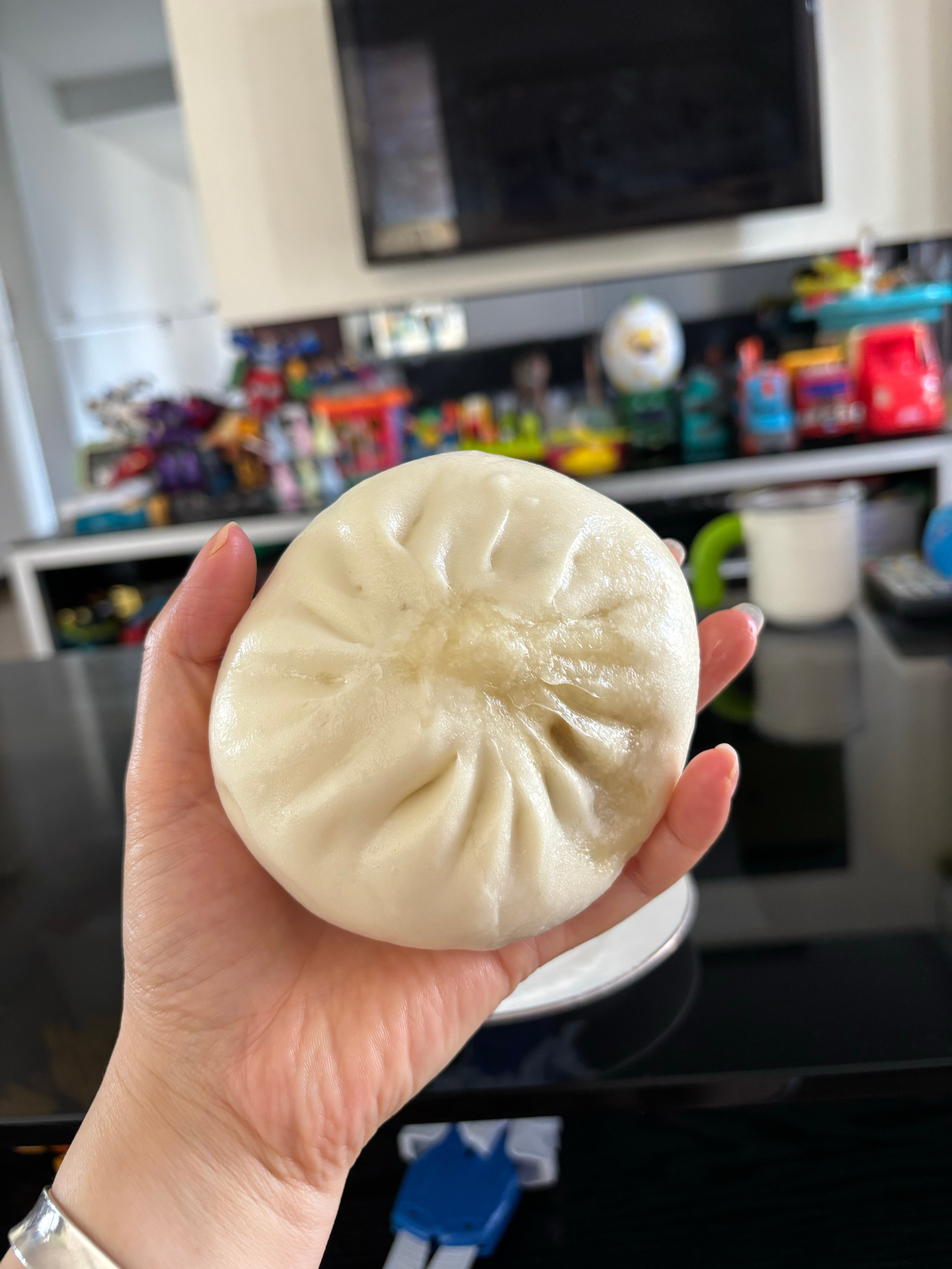吃两个大肉包是不是抵了一碗米粉啦