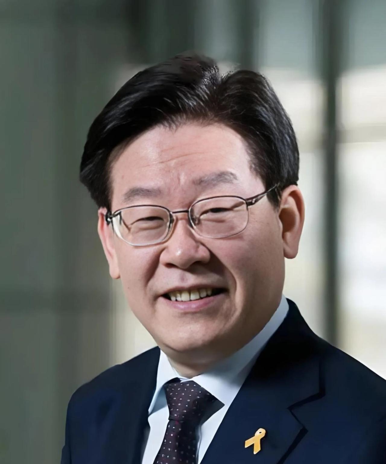 历时50多天的韩国总统大选终于于6月3日晚间投票结束。出口民调显示，李在明获得