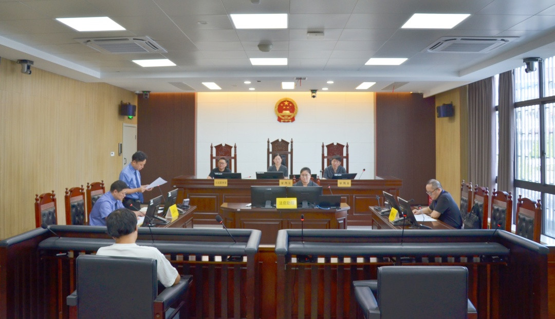 一公司副总经理身犯两罪, 其中一罪还是省内首例