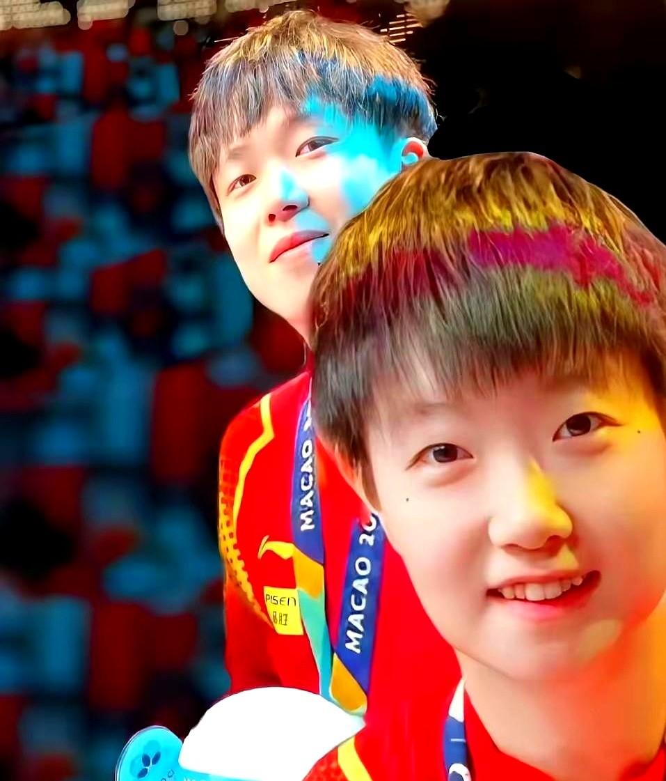 嘿，真被网友猜中了！WTT香港总决赛混双外卡，果然给了莎头组合。本来以为得等