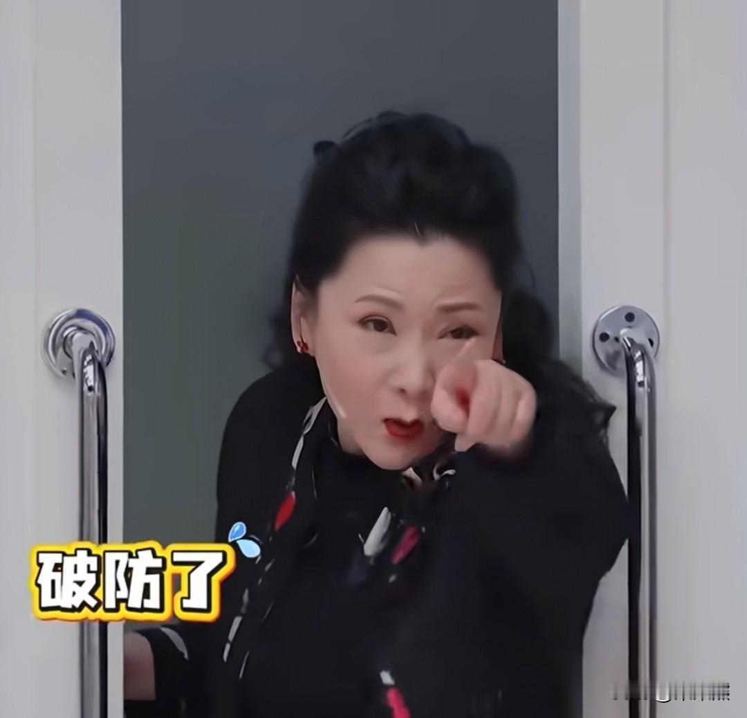 大家发现没?何赛飞有一个过人之处值得大家学习，那就是敢说！刚生完孩子，家