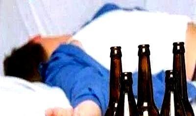我同学喝酒喝死了，他媳妇怀孕六个月了。办完葬礼后，他媳妇就去把孩子打了。突然想