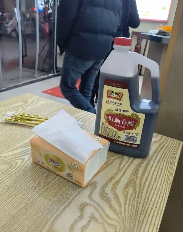 老板你家是不是才开店啊