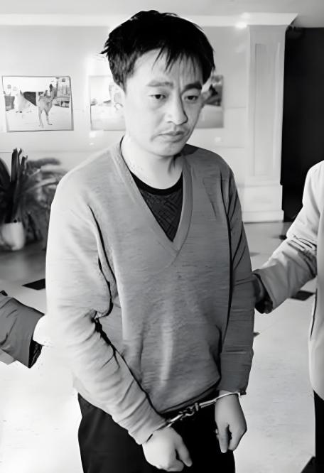 1995年夏天，长春老百姓之间流传着一个恐怖的说法——城里出现了一个“刨锛帮”，