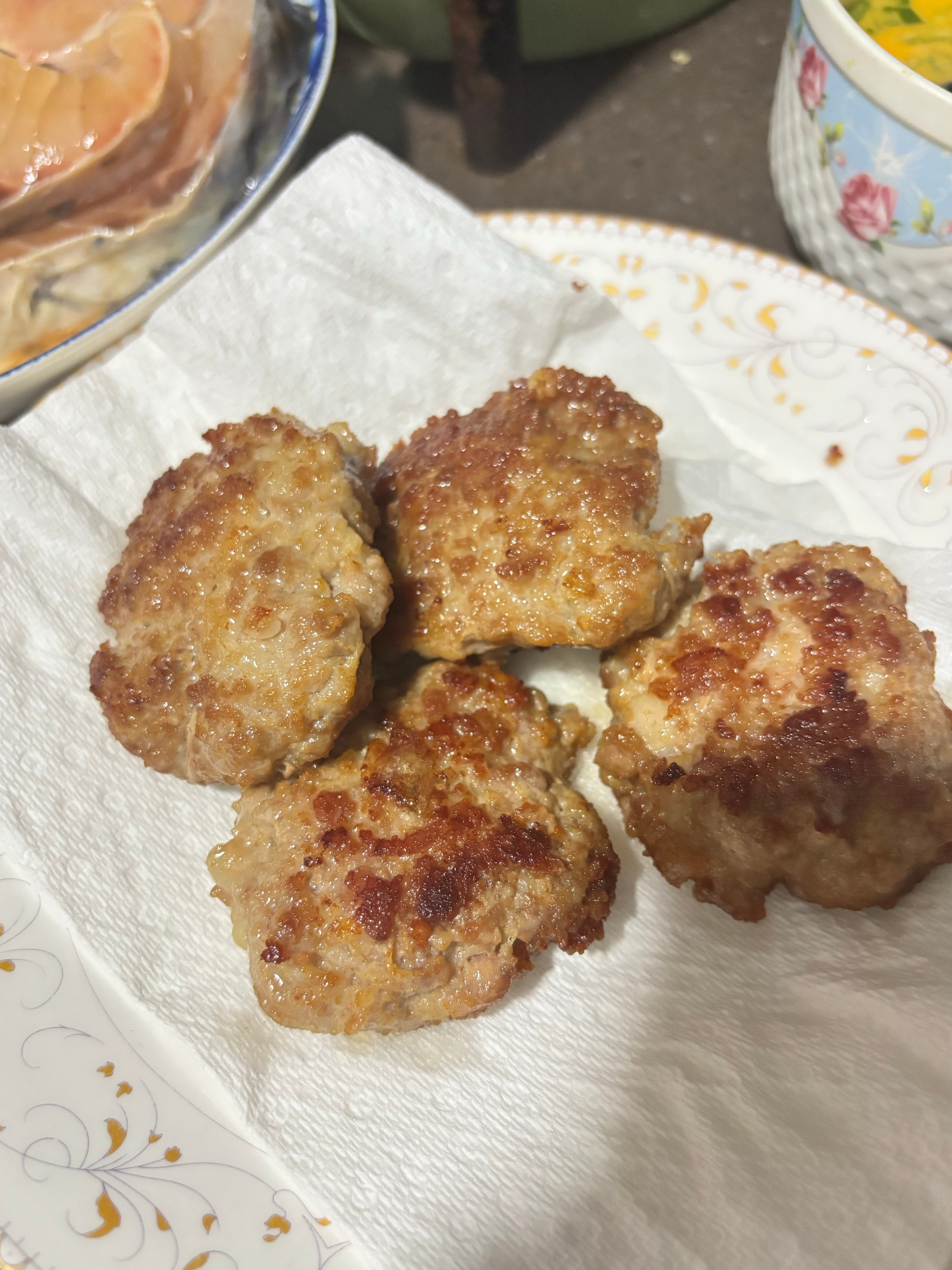 猪肉沫你们怎么煮？钱大妈那边一盒猪肉沫以前我从来不买，一个觉得品质不怎么