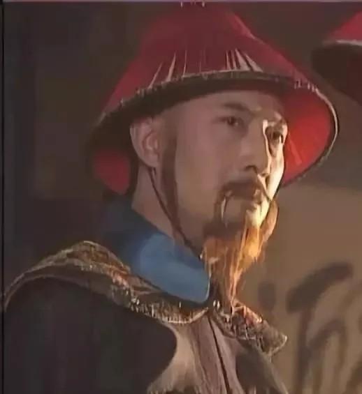 1688年，纳兰明珠被康熙下狱，妻子来探望时，他却对妻子说：“快，快去举报我谋反