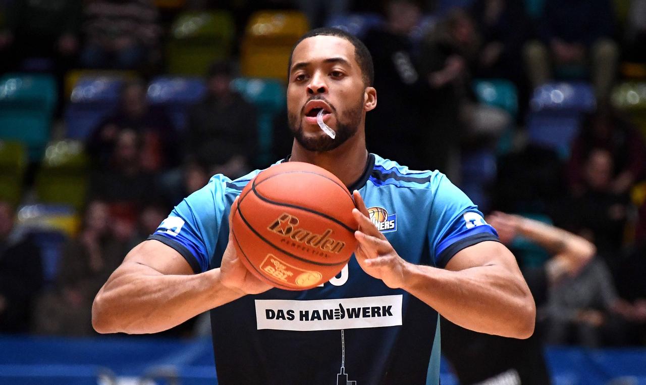 辽篮补强！德甲篮板王勒迪加盟辽宁男篮终于出手！据多方消息，球队已与效力于德甲