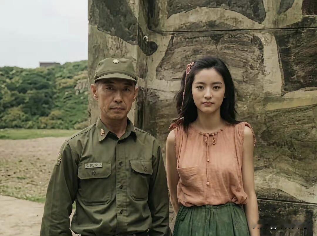 没有美颜、没有精修，也没有精致打光，19岁的林青霞素脸，就能扛住胶片机毫不留情的