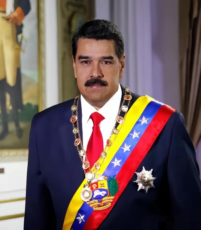 马杜罗现在被抓到美国他大概只有三条路可以走​第一种，就是乖乖配合审判，美方已