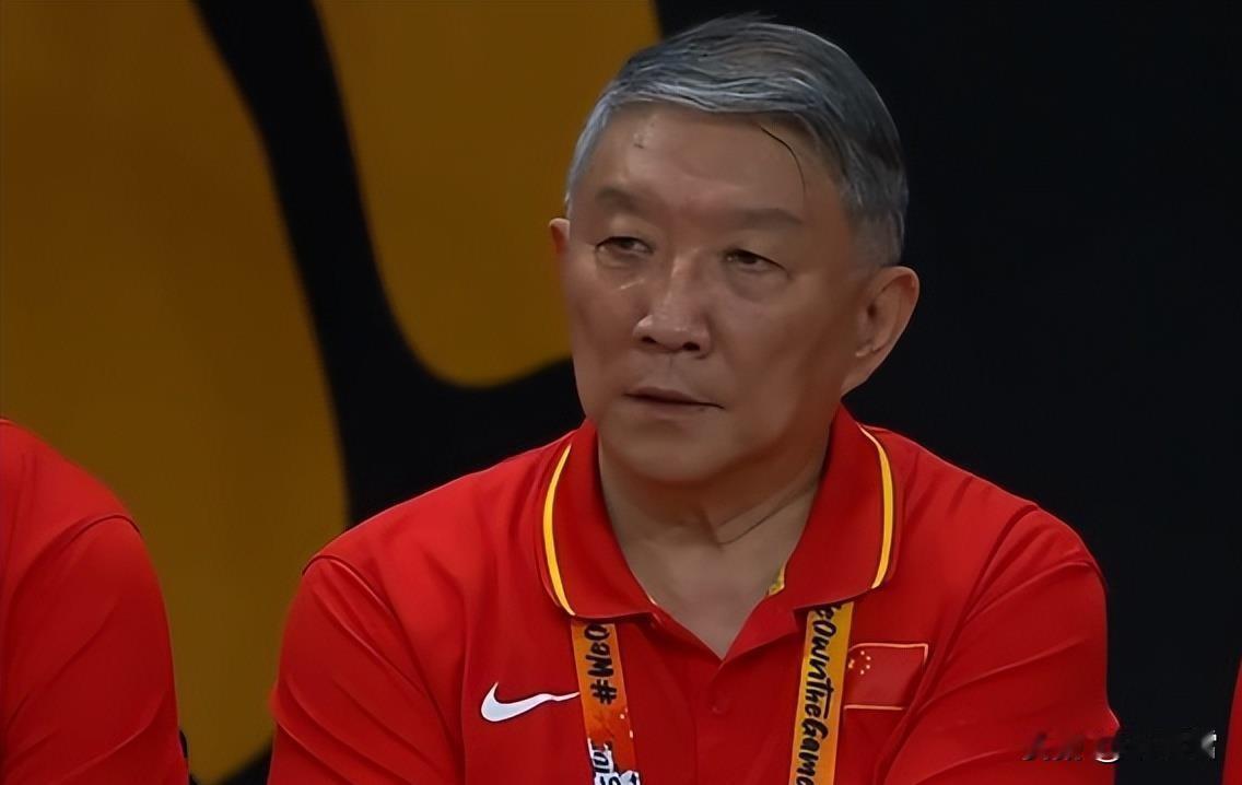 9月4日，中国女篮61-94不敌美国女篮，主要输在以下几个方面:首先，后卫线被