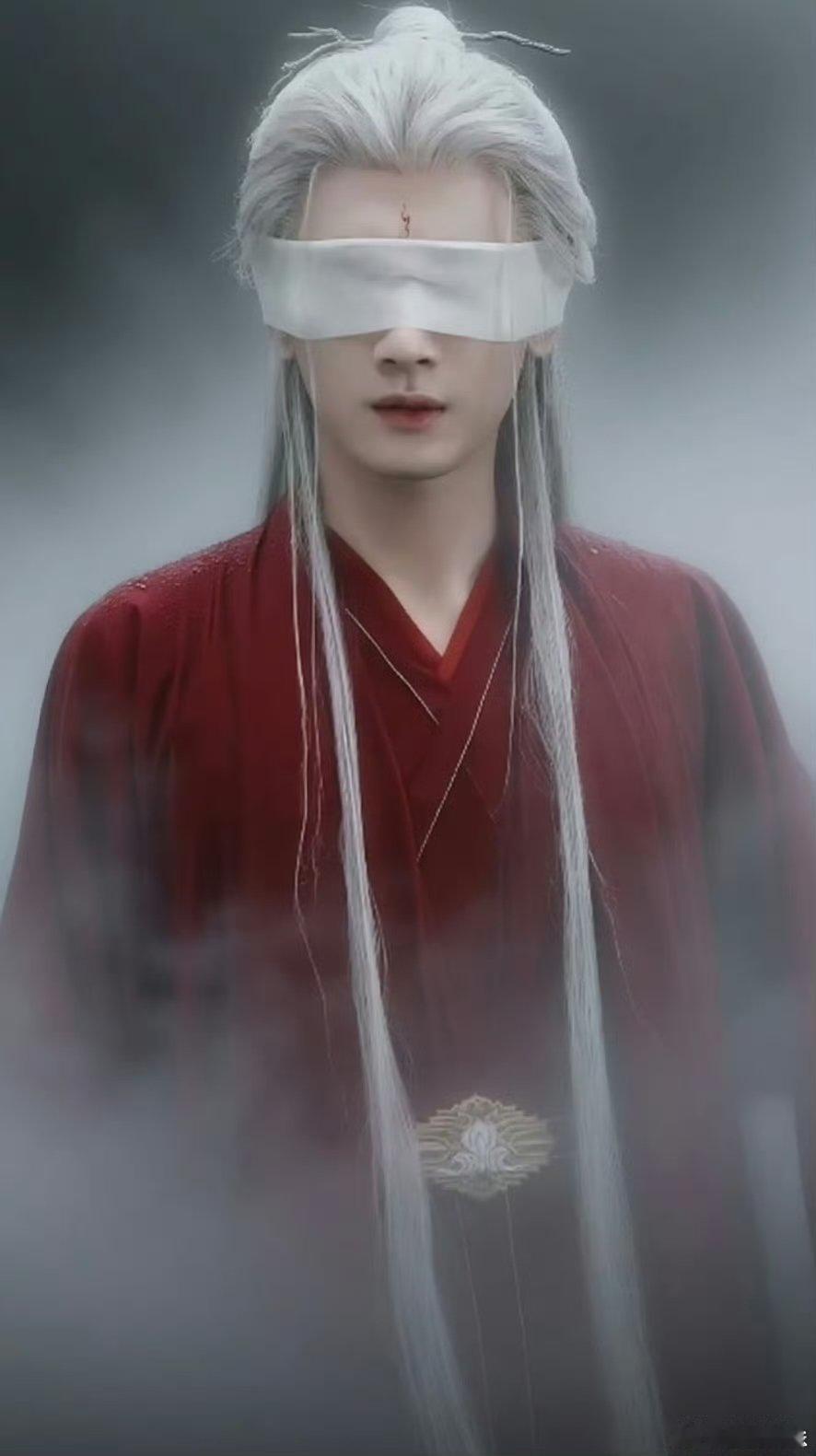 成毅超话沉香如屑开播四周年啧啧，同脸不同魂呀！连走路姿势都变了，成毅演技太牛咯