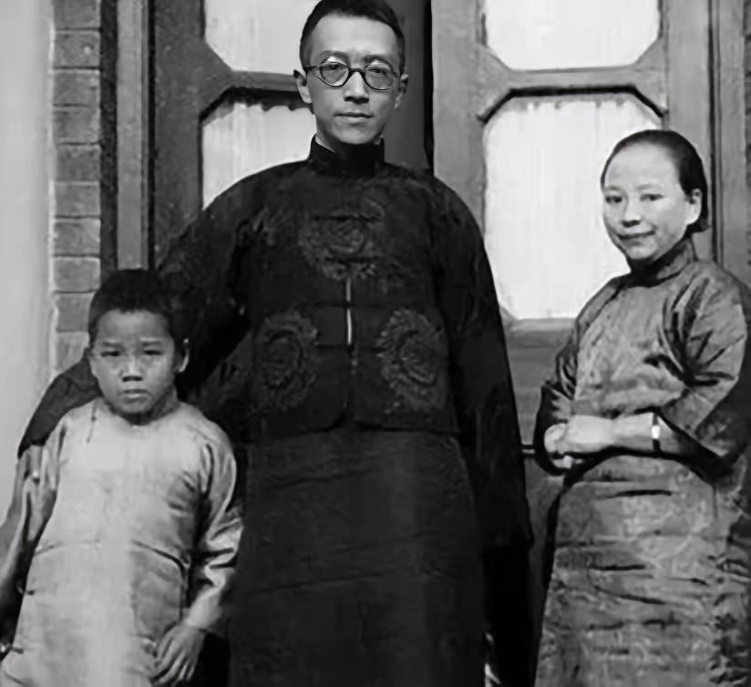 1948年，胡适决定携全家离开大陆，但唯独有一人死活也不肯走，他就是胡适的儿子胡