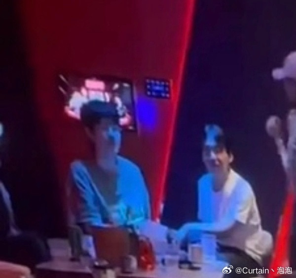 没看明白咋回事，上个KTV咋还惊天动地呢刘昊然郭麒麟严浩翔KTV
