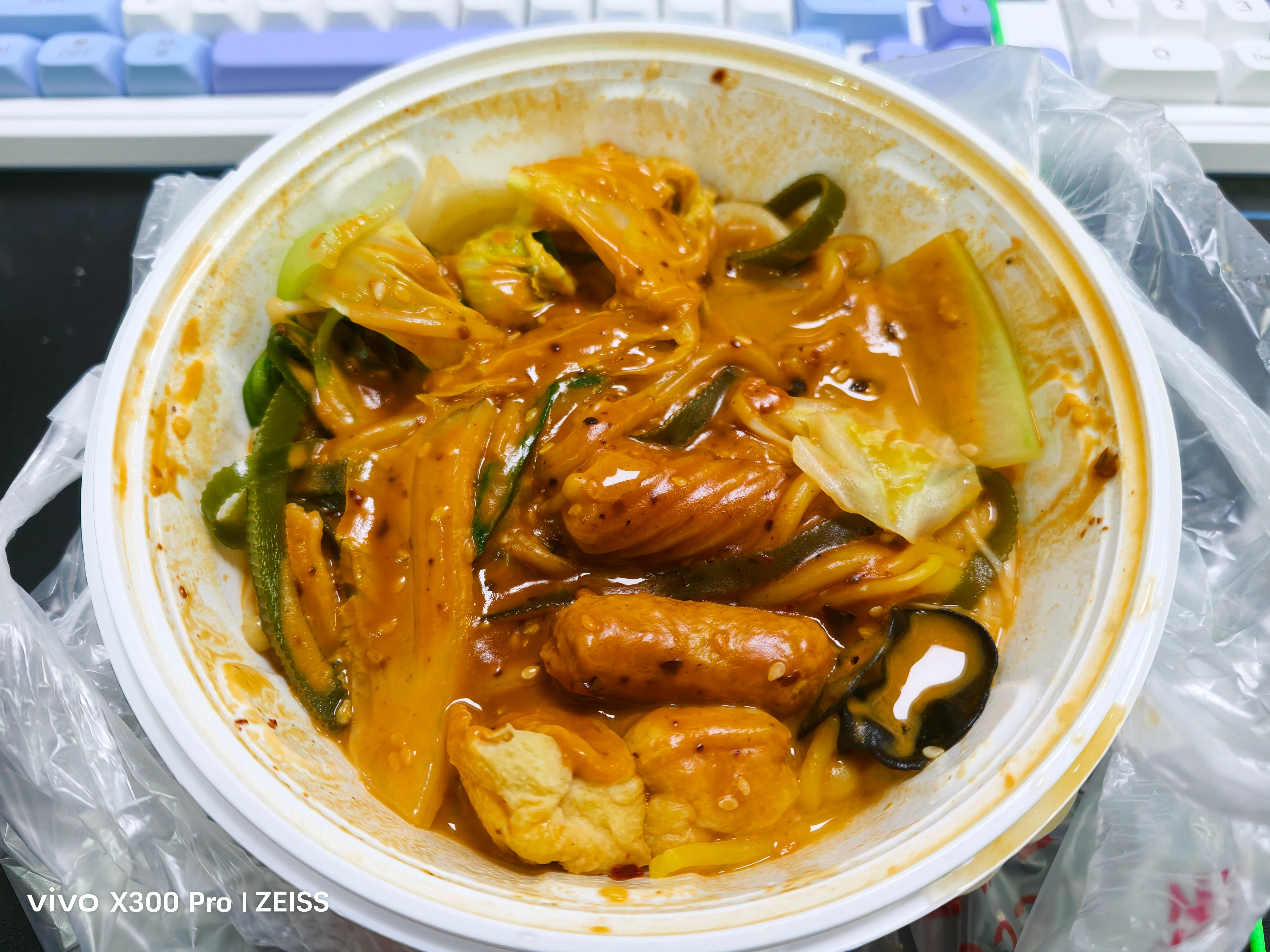 每日一餐分享这是我吃过最好吃的麻辣拌，辣度适中。