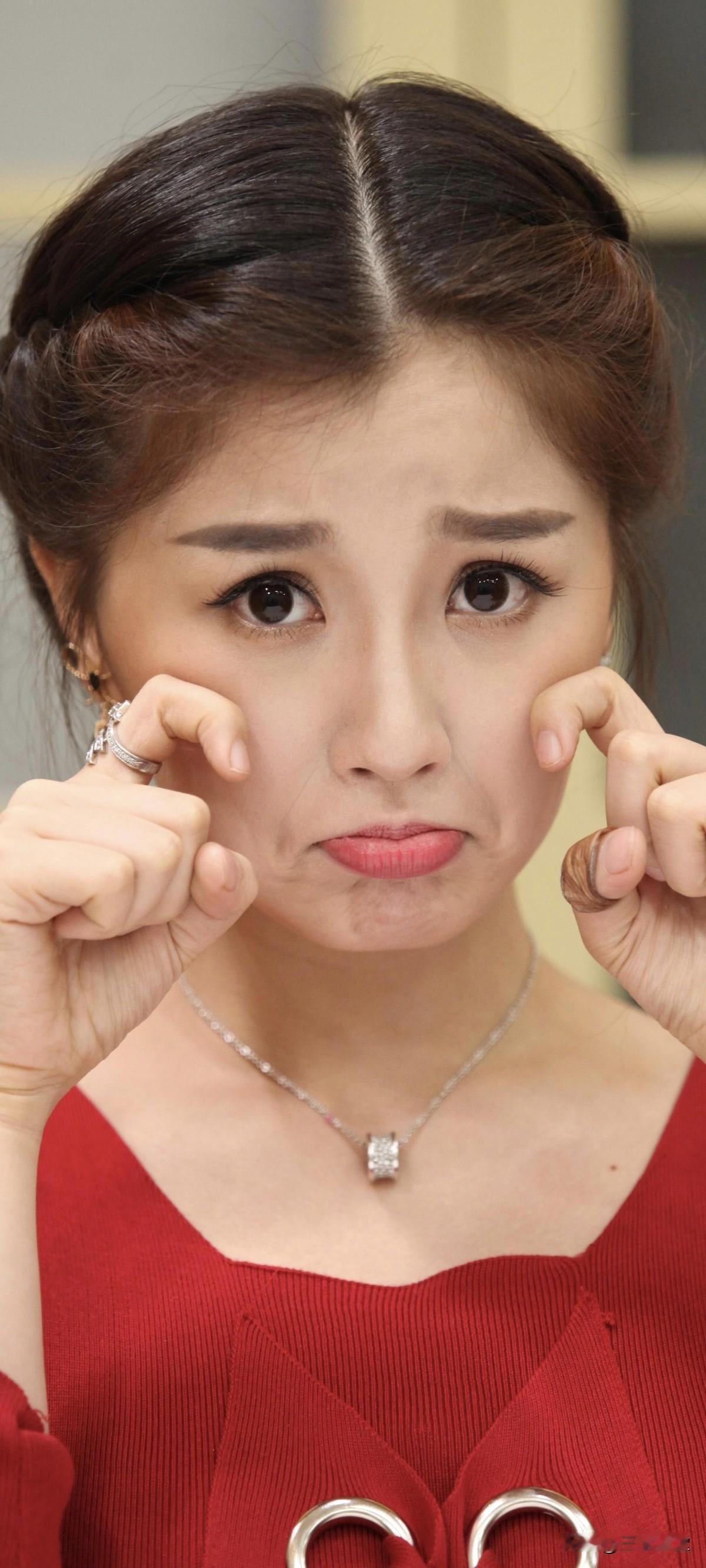 美的​​​，真是美得让人无法抗拒，她的可爱风格太吸引人了！