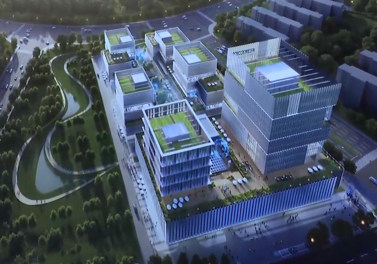 郑州北龙湖富士康新事业总部及研发中心再拿重要证件！从官网了解到，富士康新事业总