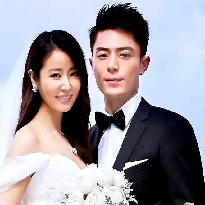 霍建华今晚估计得数羊。林心如在综艺里一句“结婚九年，钱各管各”，直接把热搜点燃：