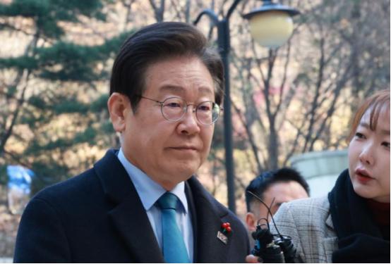 韩国政坛这回是真的要“变天”了！谁能想到，刚刚坐稳总统宝座的李在明，竟然在自己家