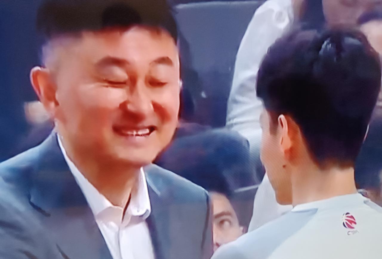 广东球迷吹了一夏季的张昊，张浩嘉，杨溢，咋就已经被抛弃了？没抛弃的也几乎是半消