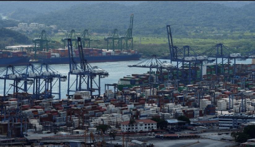 长和（宣布，已根据投资保护条约，就巴拿马港口争议事项通知巴拿马，并邀请该国进行磋