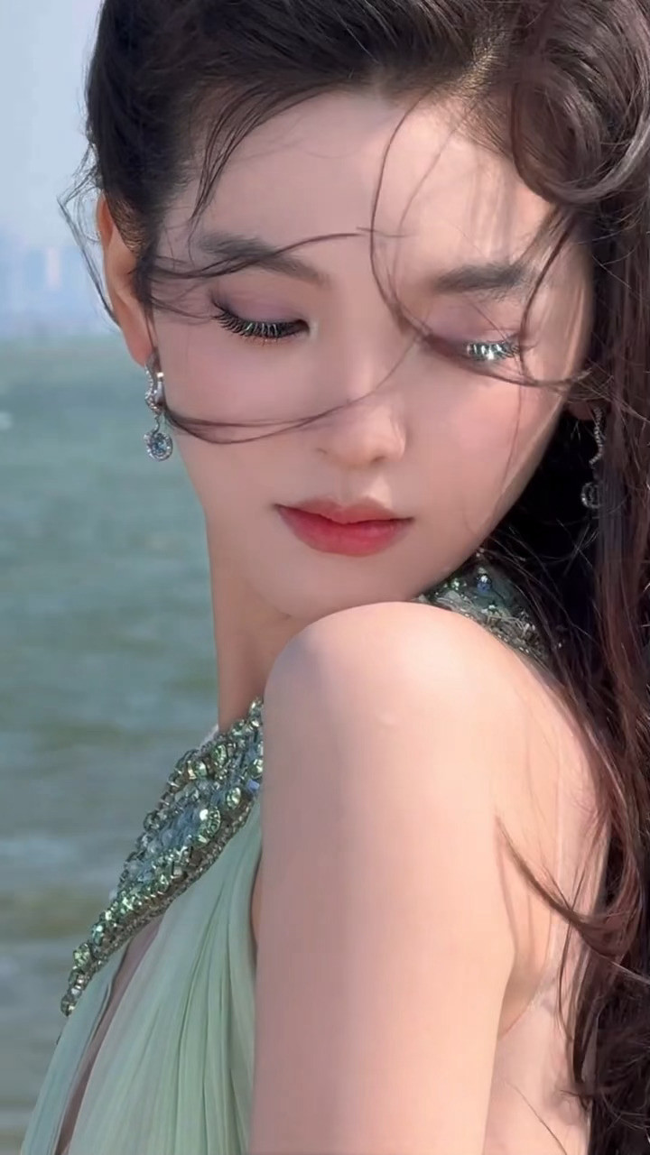 睫毛上放烟花，若楠你美！！！章若楠睫毛上放烟花