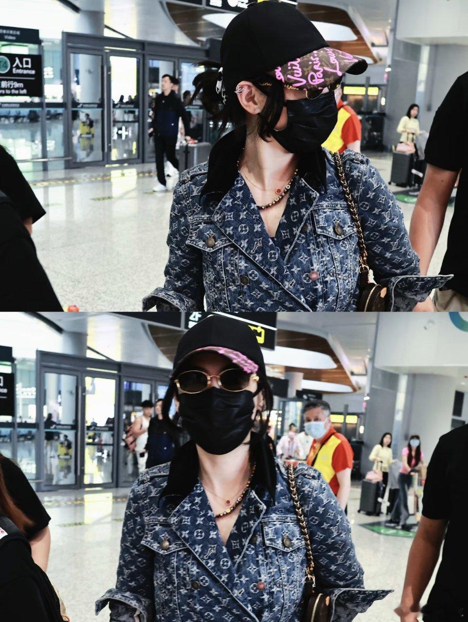 张柏芝Lucas都长大了衣服还能穿Lucas身高肉眼可见拔高，张柏芝十几年前