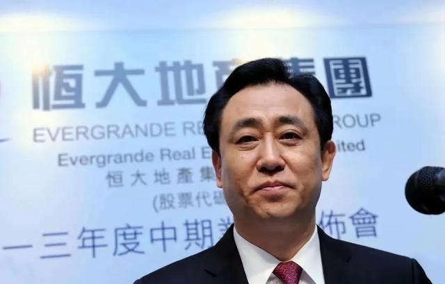许家印实在是太聪明了，恒大暴雷后，眼看着2万亿的负债已经还不上了。而许家印造了一