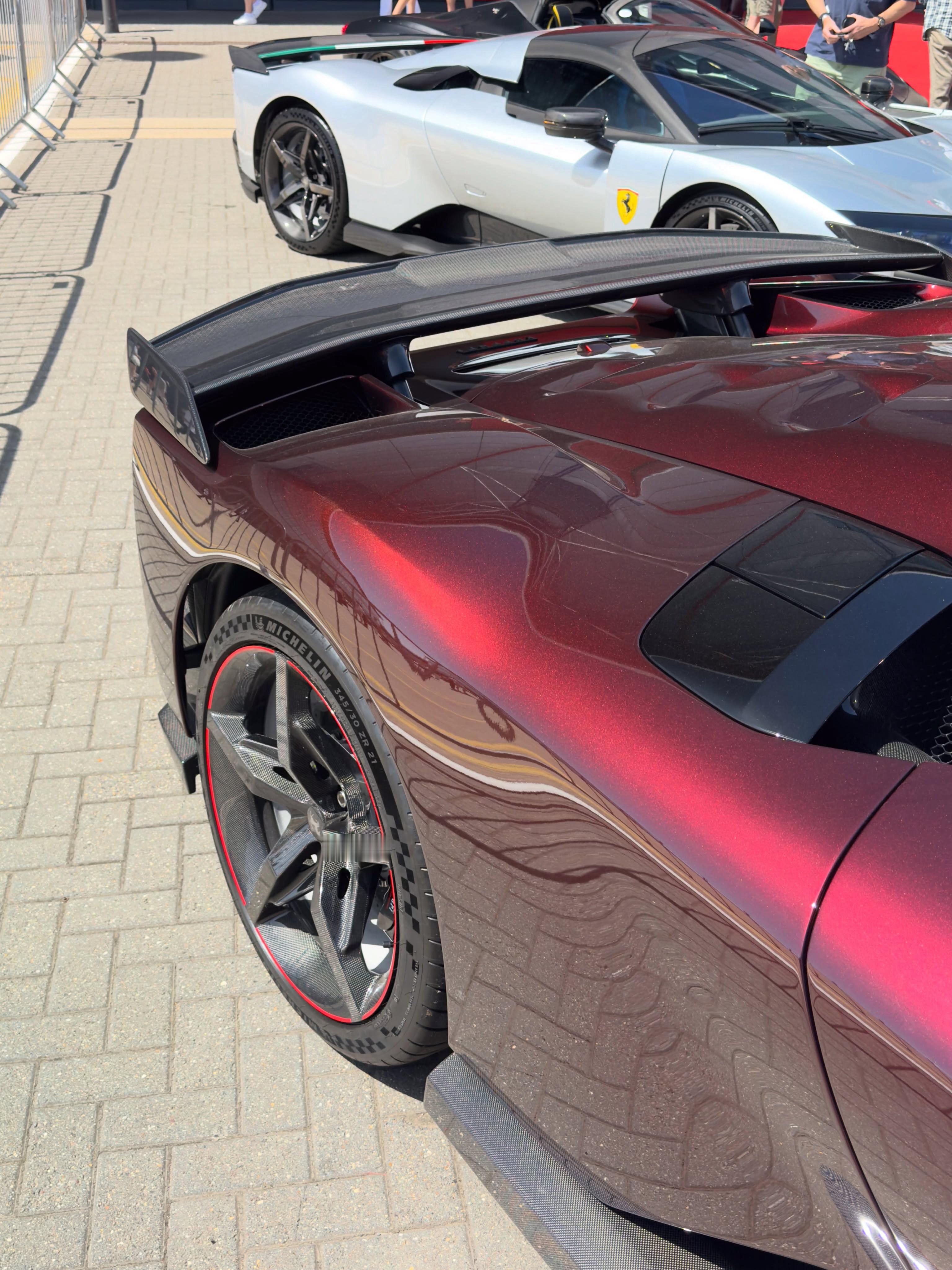 FerrariF80油漆：RossoTaormina