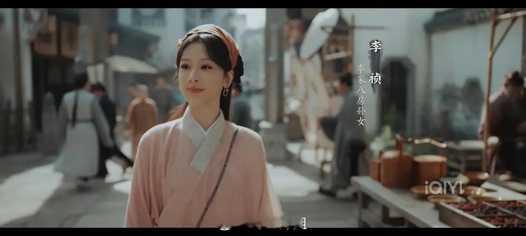 《家业》的实景是不是真的不错，皖南建筑白墙黛瓦拍出来确实好看，正片滤镜也不是白花