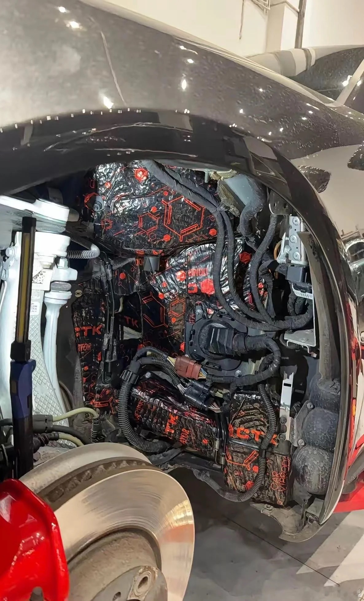 保时捷的隔音处理，这到底是不是智商税？？谁懂？