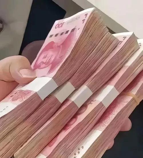 两位舅舅来借钱，让我明白做人一定要低调！近几年，我的事业小有成就，回老家探亲