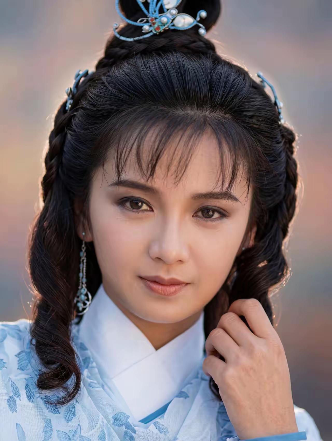 蓝洁瑛，黎美娴，曾华倩，黄杏秀，都很漂亮，[赞][赞][赞][赞][赞][赞][