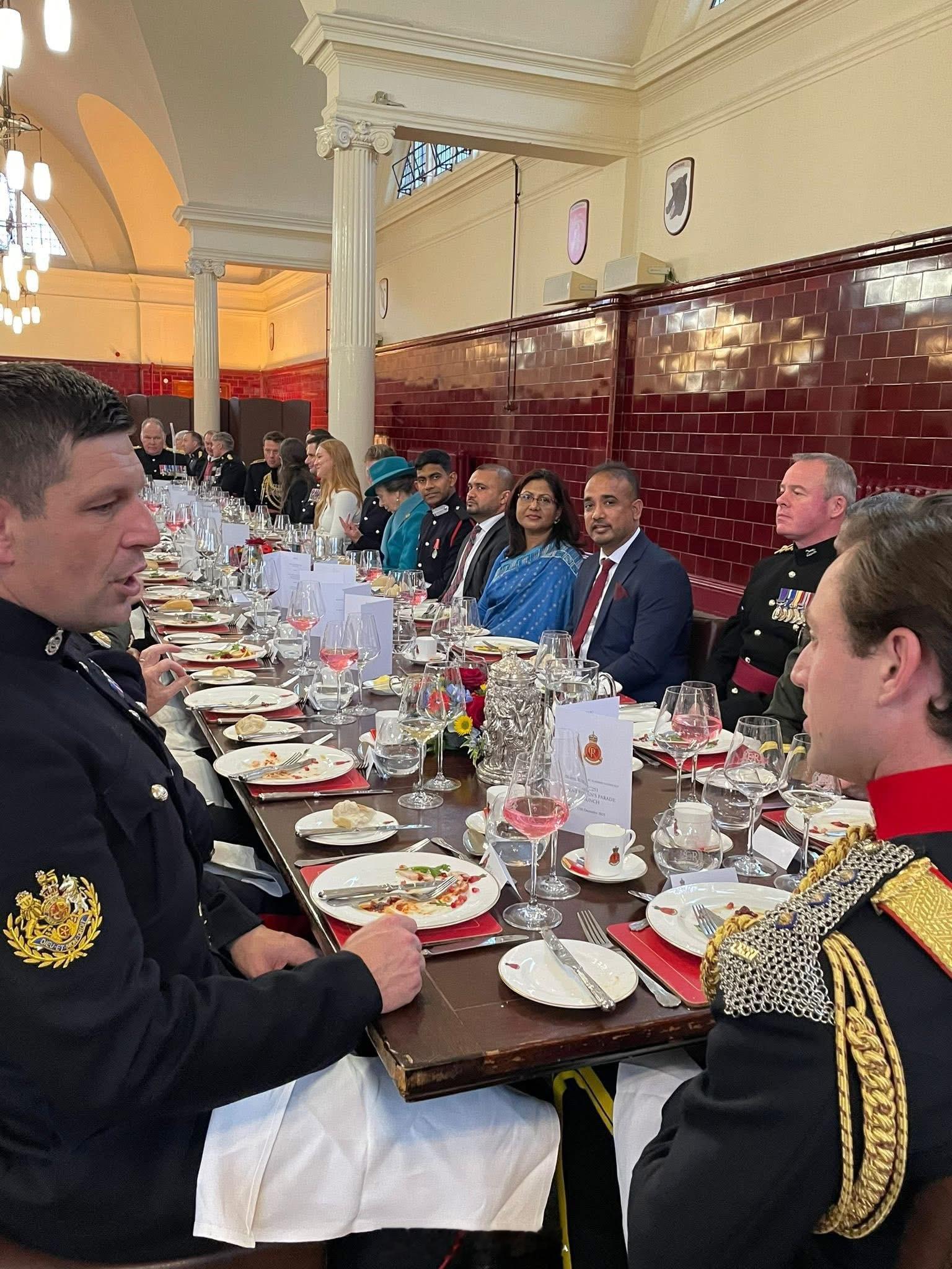 英国王室【补图】2025年12月12日，安妮长公主代表查尔斯三世在桑德赫斯特