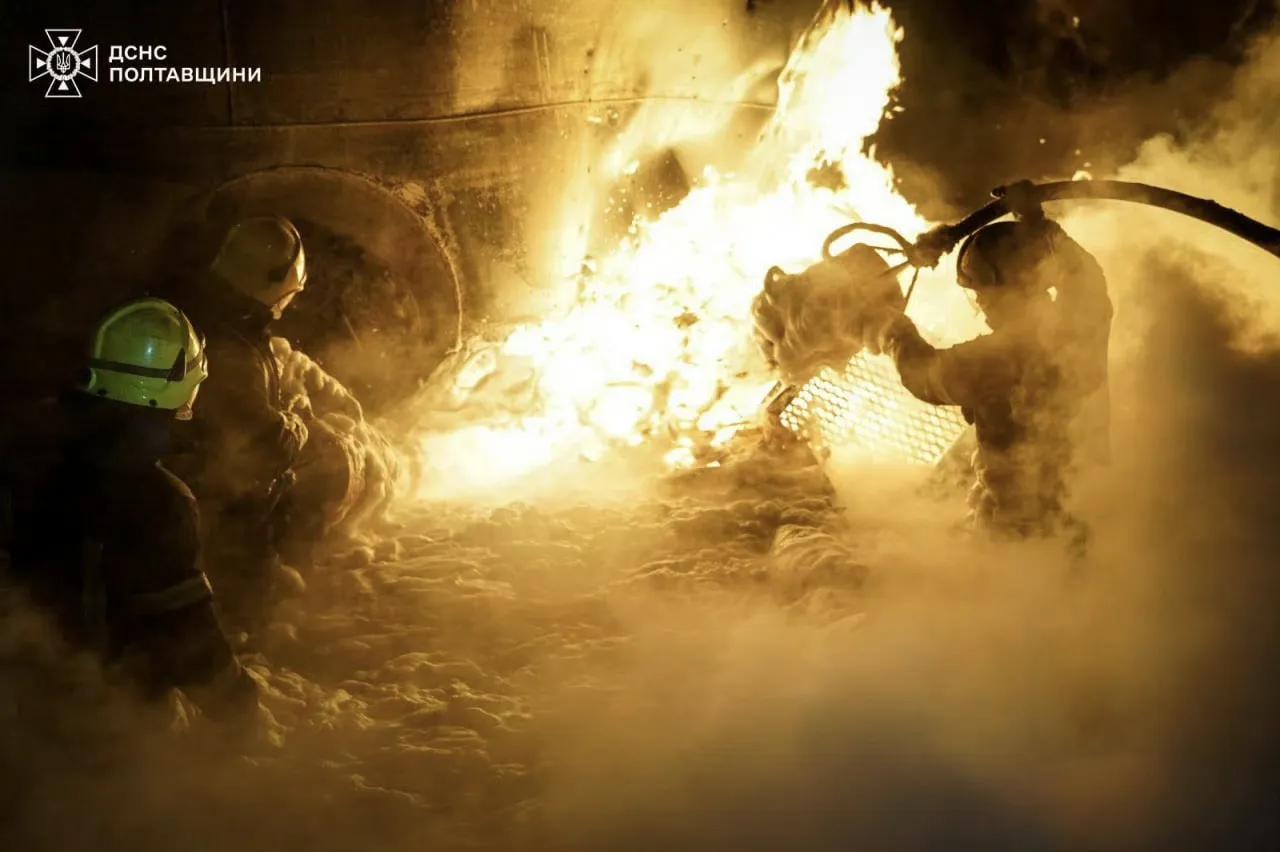 毫无意外，乌克兰各地的能源基础设施昨晚到今天凌晨又一次遭到了俄军大规模导弹和无人