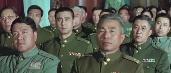 1948年11月，国军92军军长黄翔去找上司侯镜如说：“我们应该给弟兄们寻个出路