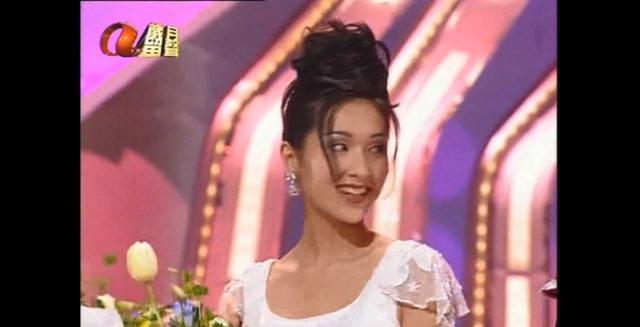 1995年亚洲小姐冠军、现年51岁的杨恭如美貌出众，更有「最美亚姐」之称。虽然杨