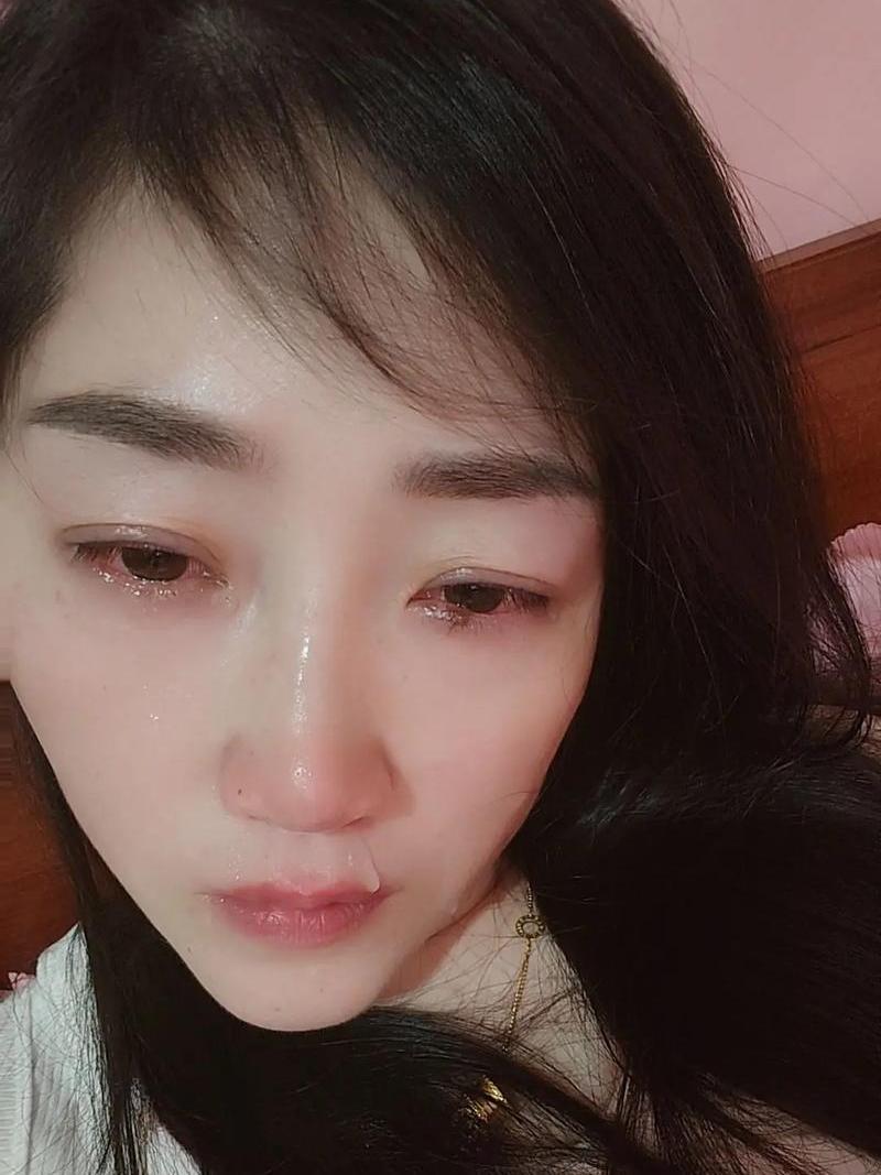 约定520领证的情侣，因女方听闺蜜支招爽约，两年感情彻底破裂。这对情侣恋爱两
