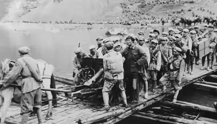 顶级的军事天才有多恐怖，之前看到有一个人说“四渡赤水”其实也没啥，给我信息和地图