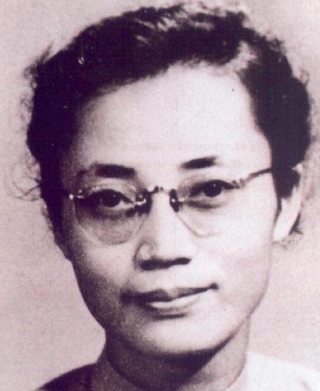 1950年，台湾一名女地下党在宿舍被捕，临走前祈求道：“我一个女人家，总得让我换