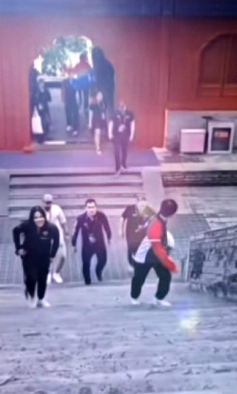 这个宿命般的回眸，真是刀人！玄学都解释不了的缘分冥冥之中，缘分自有天意去年