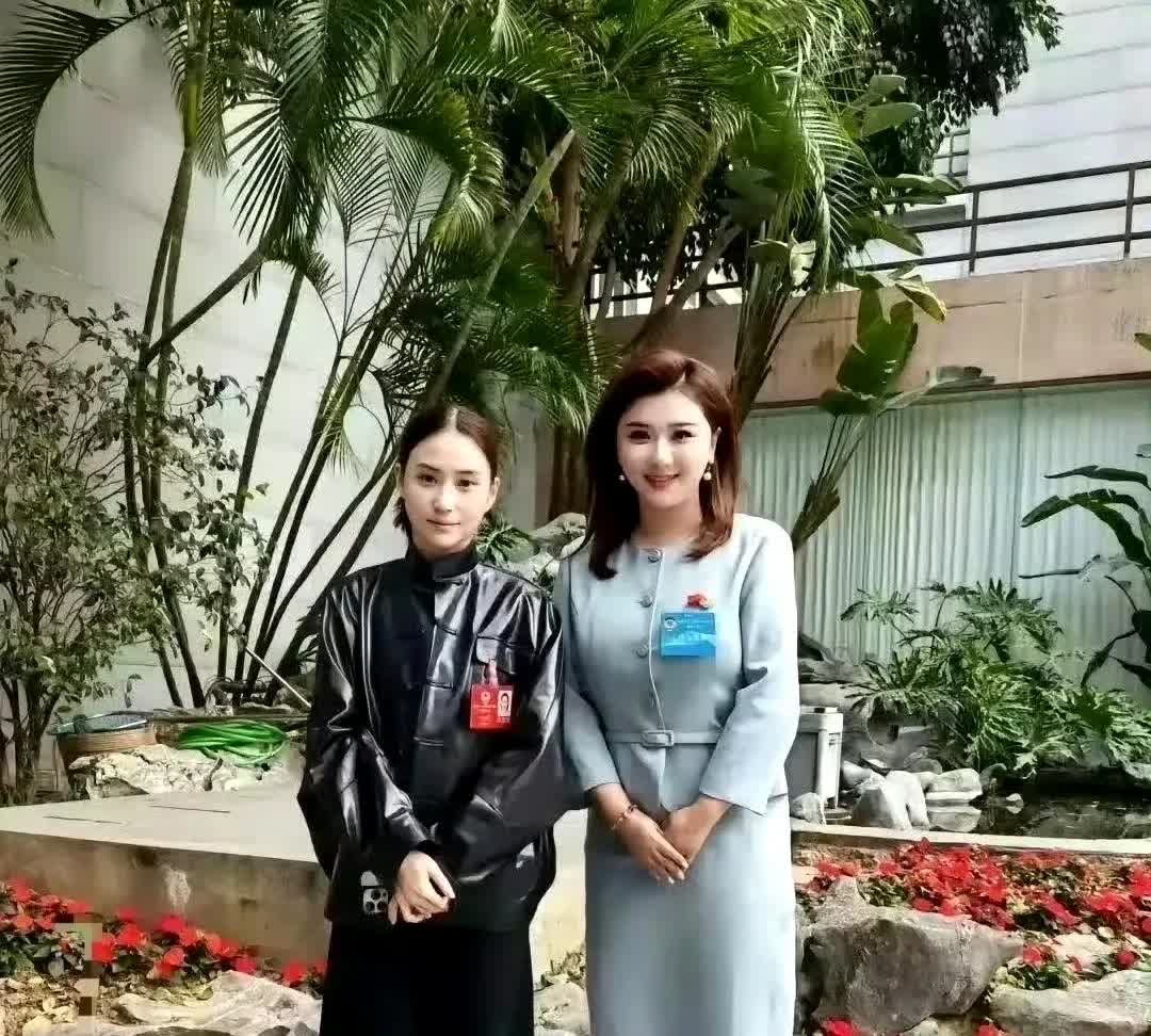 何超莲家里那么有钱，咋不打那种能长高的针呢？按说以她家的条件，别说打生长激素了！