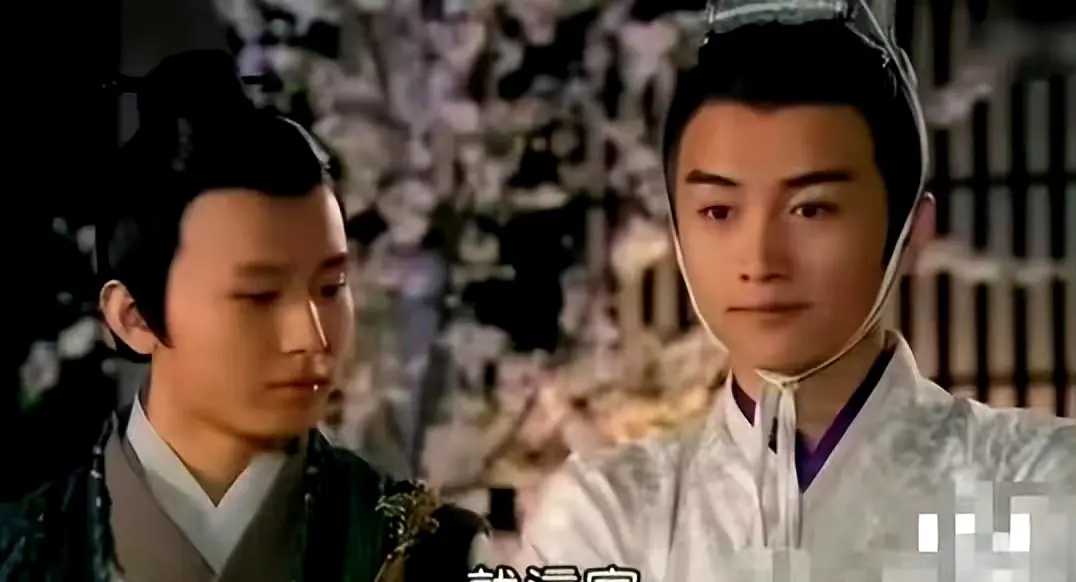 陈晓怎么都想不到，当初身边的小跟班如今已成了古装“顶流”​​​