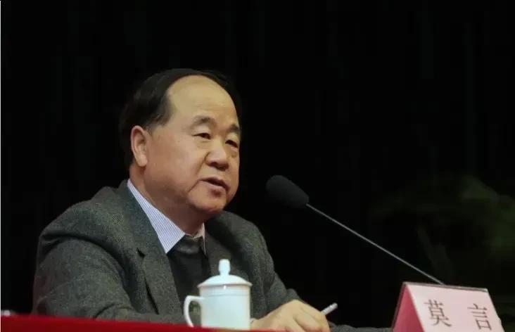 文人要的民主自由，与老百姓要的民主自由是不一样的。很多文人你说他矫情都是夸他，其