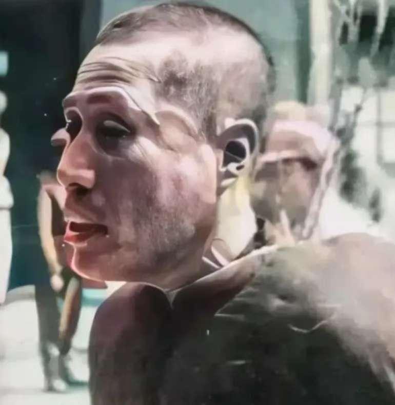 1934年11月9日的天津，法租界国民饭店内突然传出几声沉闷的枪响，打破了劝业场