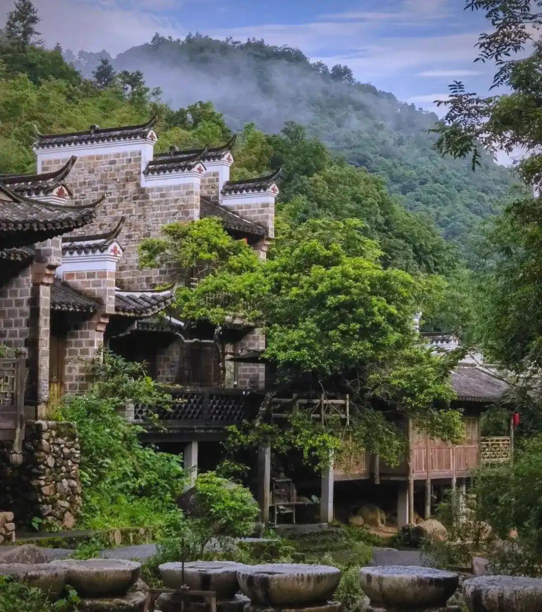 广东旅游，韶关云髻山古镇游玩攻略！云髻山古镇美景和美食推荐：1、明清古建群