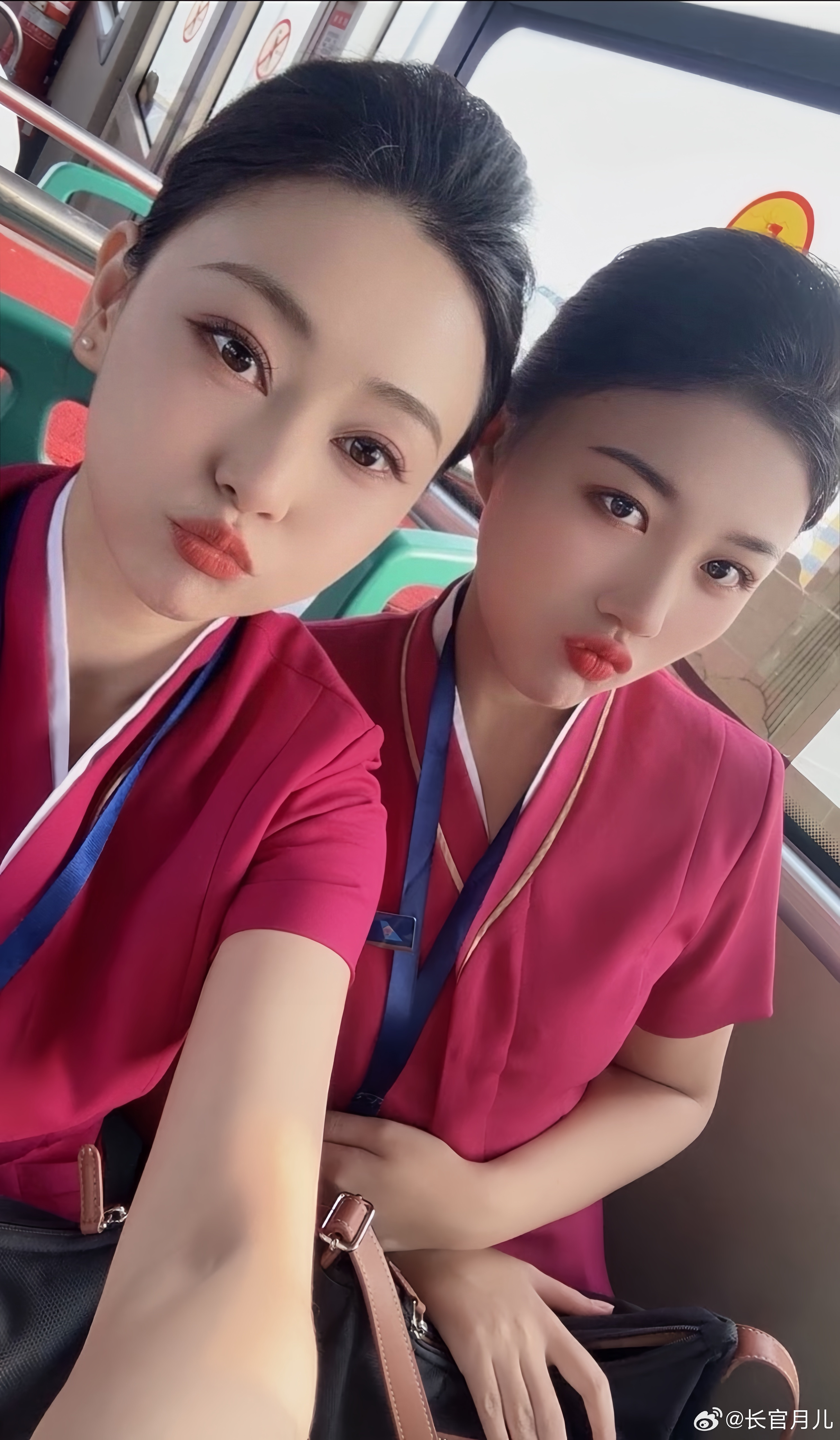 南航空姐，下班啦。