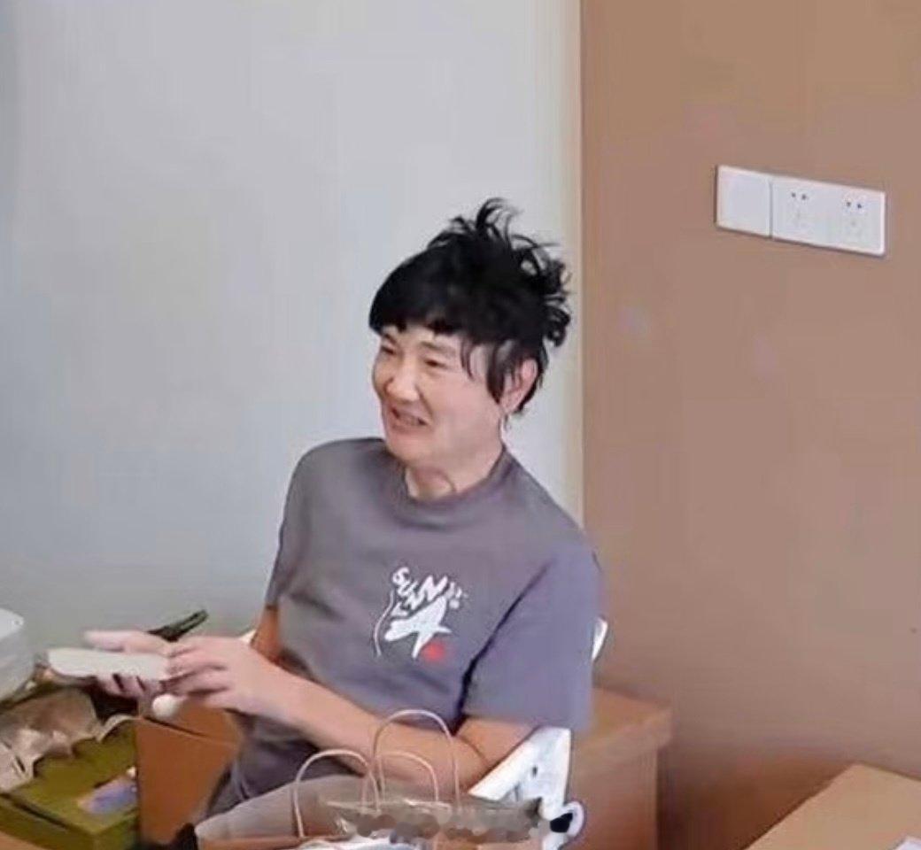 我以为孙楠的假发戴反了​